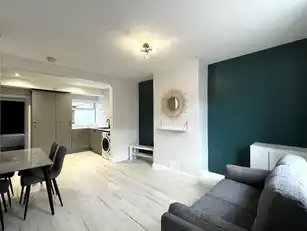 32 Olympia DriveImage 3
