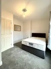 32 Olympia DriveImage 17