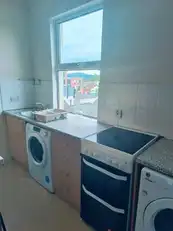 3 10 Eglantine AvenueImage 4