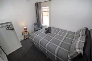 200 Ravenhill AvenueImage 12