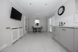 346 Belvedere ManorImage 8