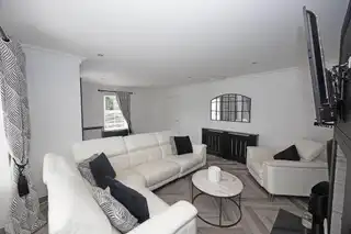 346 Belvedere ManorImage 7
