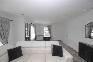 346 Belvedere ManorImage 6