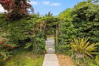10 Villiers AvenueImage 49