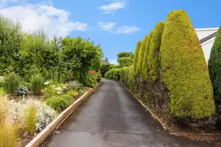 10 Villiers AvenueImage 3