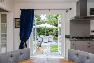 10 Villiers AvenueImage 21