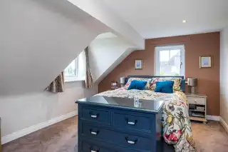 10 Villiers AvenueImage 34