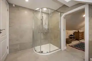 10 Villiers AvenueImage 37