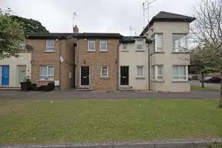 Image 1 for 32 Castle Lane Mews