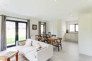 31 Ballynamoney ViewImage 15