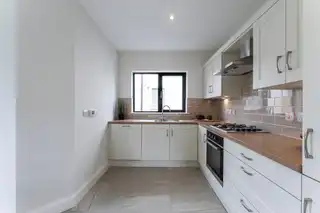 31 Ballynamoney ViewImage 9