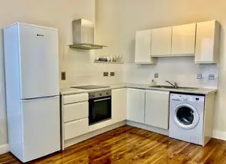 1 85 Eglantine AvenueImage 3