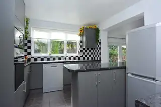 28 Windermere ParkImage 9