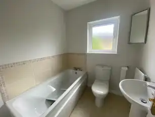 39 Strawhill ManorImage 6