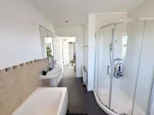 18 Oak LodgeImage 14
