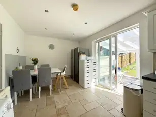 18 Oak LodgeImage 7