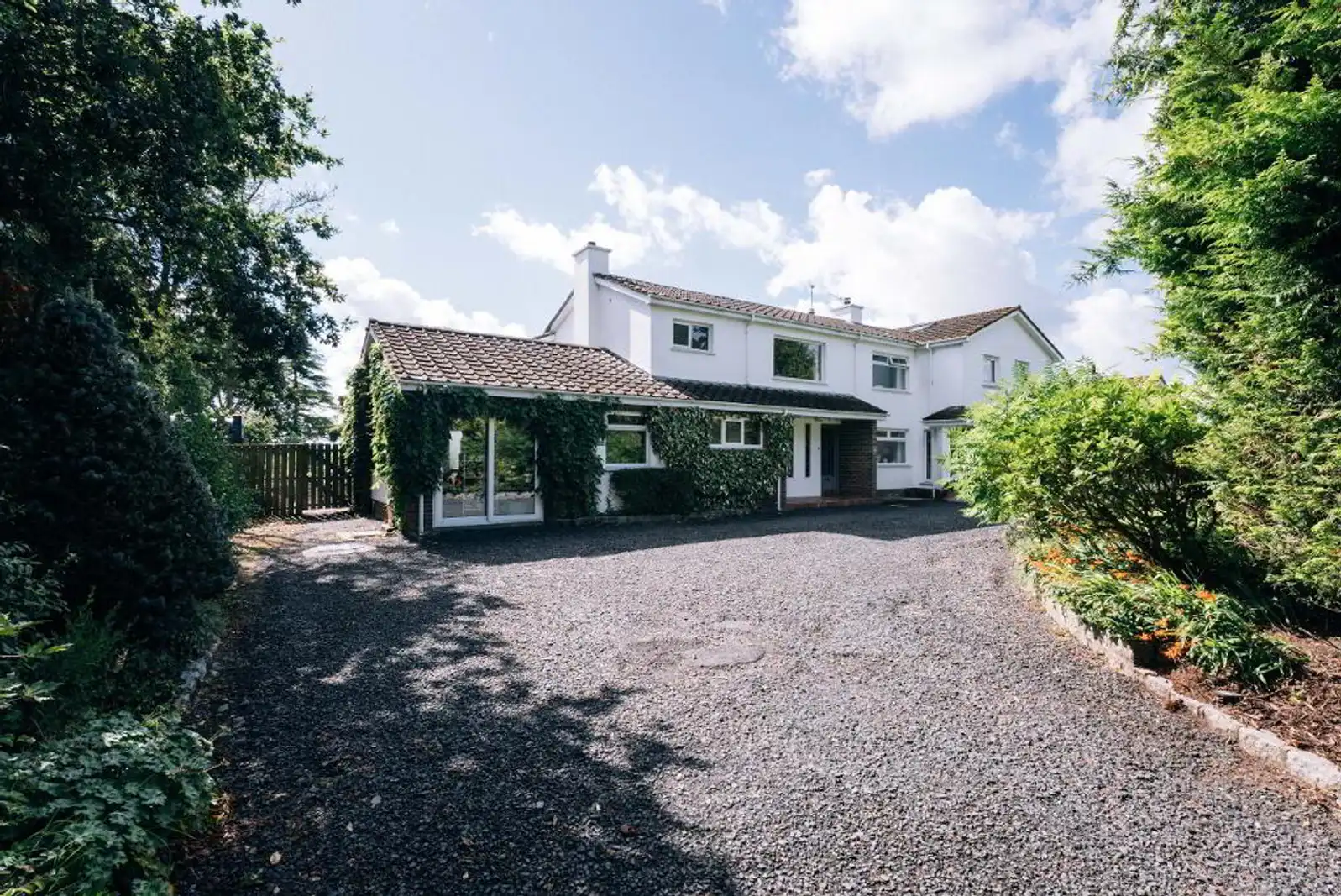 Glenmohr House 69 & Glenmohr Lodge 69A, Ballymoney Road, Banbridge