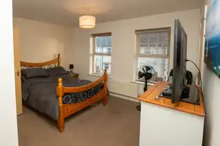 80 The QuayImage 8