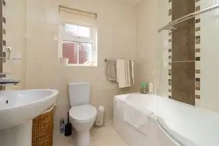 2 Wellington Park WayImage 18