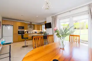 2 Wellington Park WayImage 10