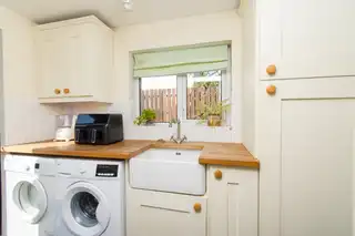 37 Halfpennygate RoadImage 19
