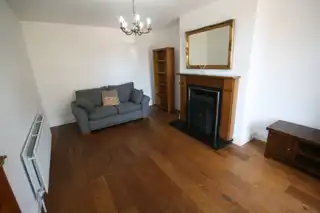 49 Glebe GardensImage 2