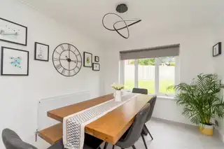 6 Waringfield CrescentImage 8