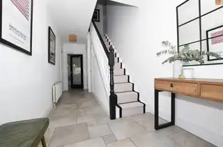 4 Laurelvale GroveImage 16