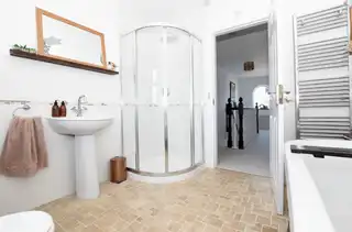 4 Laurelvale GroveImage 30