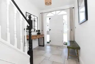 4 Laurelvale GroveImage 3