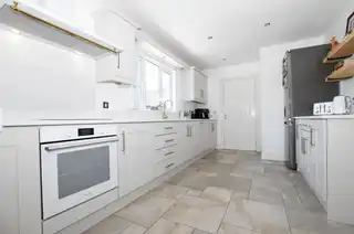4 Laurelvale GroveImage 8