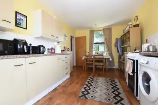 31 Hillsborough RoadImage 6
