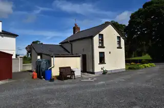 31 Hillsborough RoadImage 15