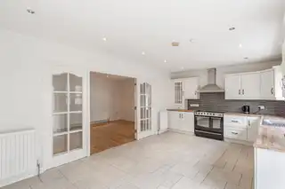 1 Strangford ParkImage 24