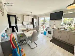 62 Whitethorn DriveImage 6
