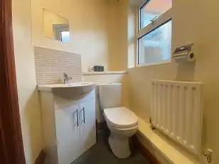 3 Sandhurst GardensImage 12