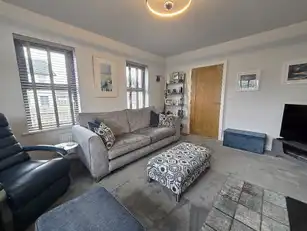 73 Eagry GardensImage 6