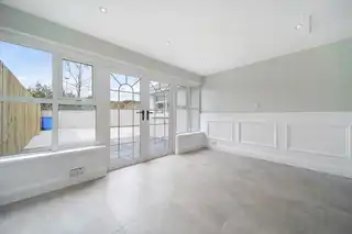 18 BurnbankImage 18