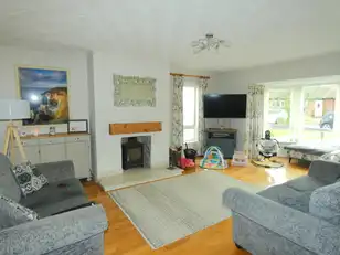 10 Castlehill CrescentImage 5