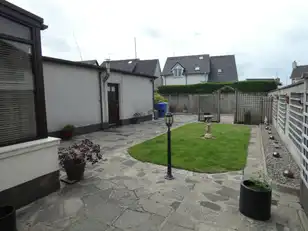 3 Meadow ViewImage 3