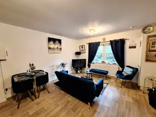 14 Bleach Green ApartmentsImage 3
