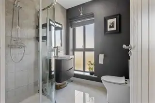 36 CastlegateImage 14