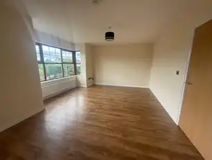 15 Westbourne ManorImage 4