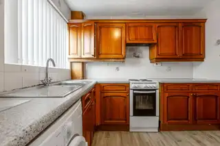 128 Dunclug GardensImage 7