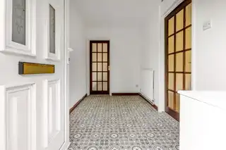 128 Dunclug GardensImage 2
