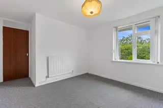128 Dunclug GardensImage 10