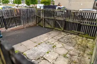 128 Dunclug GardensImage 15
