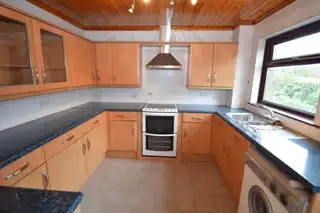 2 Suffolk HeightsImage 12