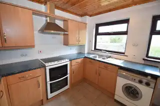 2 Suffolk HeightsImage 13