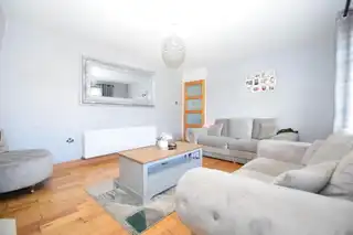 10 Summerhill GardensImage 6